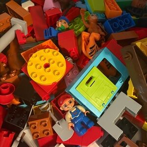 LEGO DUPLO Bulk Lot of 100 Pieces includes figure or animal